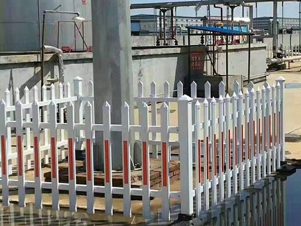 PVC护栏